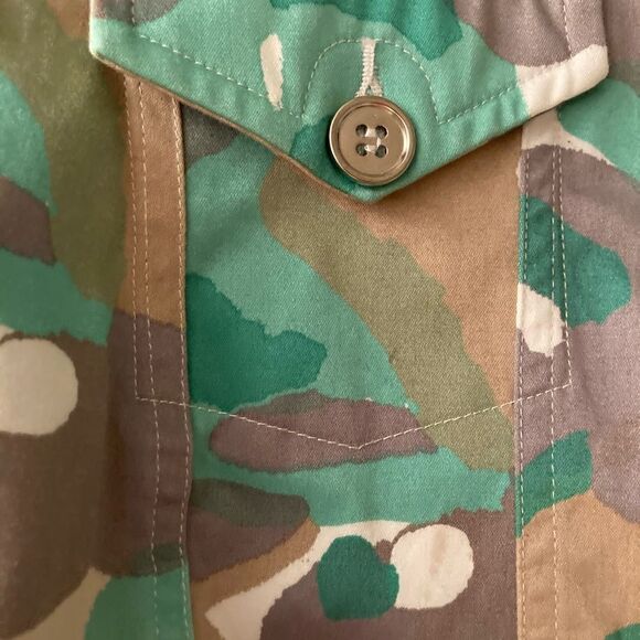 Tribal Studios cropped ligtweight jean jacket. SZ-L - Picture 3 of 5